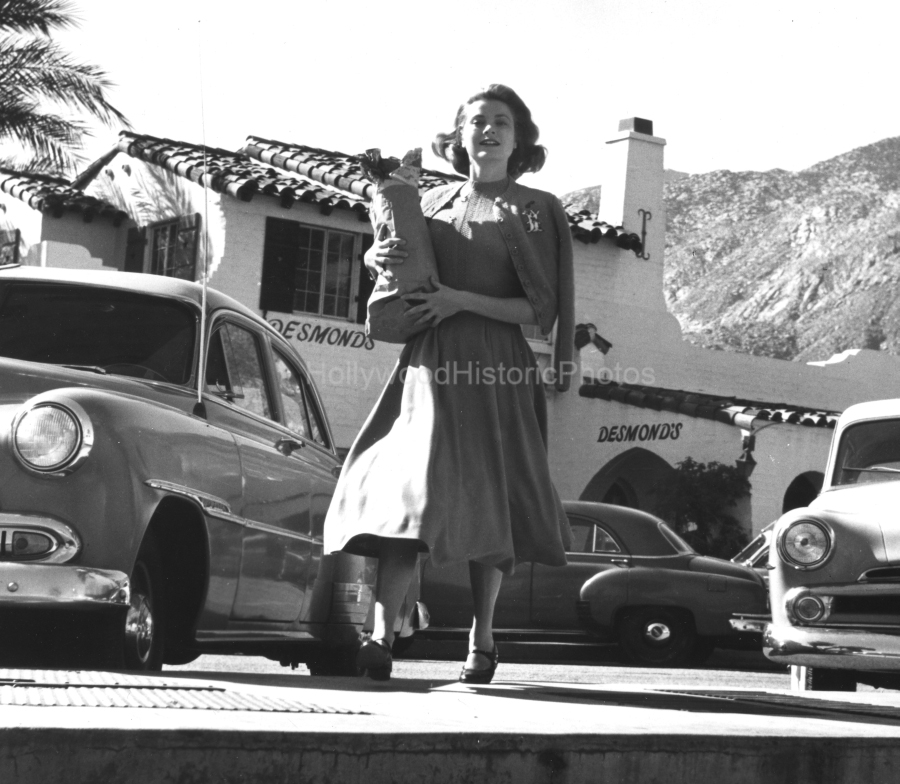 Grace Kelly 1950 Shopping in Palm Springs WM.jpg